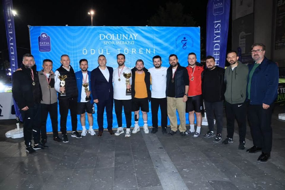 Fatsa’da ayak tenisi heyecanı! Şampiyon F.B. takımı oldu