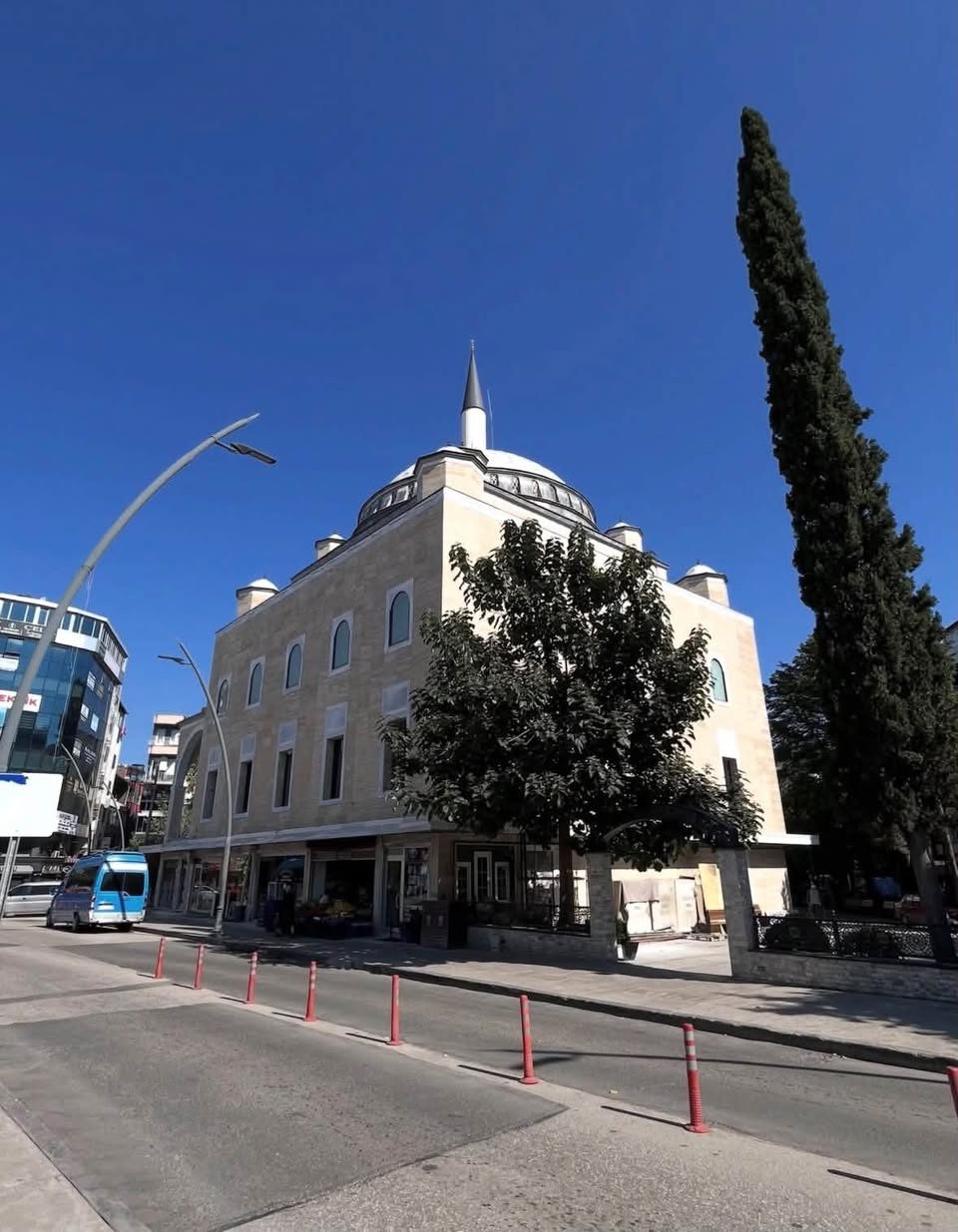 Fatsa Orta Büyük Camii yenilenen görünümüyle dikkat çekiyor