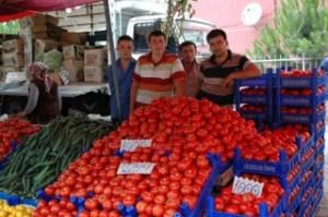 PAZARCI ESNAFI MAZİYİ ARIYOR