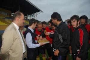FATSA BELEDİYESPOR'A MADO KAFEDEN TATLI JESTİ