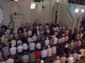 KADİR GECESİNDE CAMİLER DOLDU TAŞTI