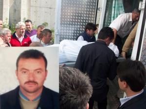 AĞACIN YUVARLADIĞI KAYA TRAKTÖRCÜNÜN ÖLÜMÜNE SEBEP OLDU