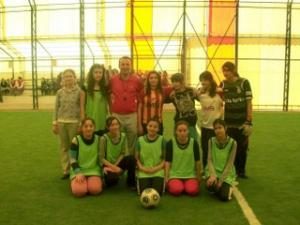 KIZLAR ARASI FUTBOL TURNUVASI DÜZENLENDİ