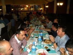 YÖNETİM VE TAKIM İFTAR YEMEĞİNDE BASINLA BULUŞTU