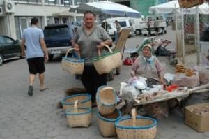 FINDIK SEPETLERİ PAZARA İNDİ