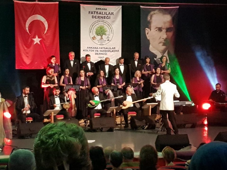 Ankara Fatsalılar Derneğinden Türkü konseri