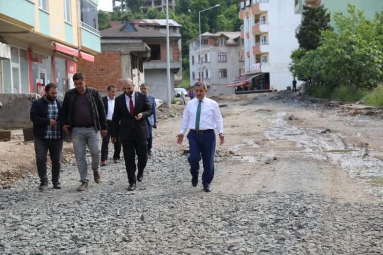 Hastane yolunda sıcak asfalt çalışması yapıldı