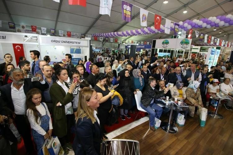 Fatsa standı yoğun ilgi gördü