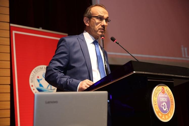 Vali Yavuz'dan öğretmenlere uyarı