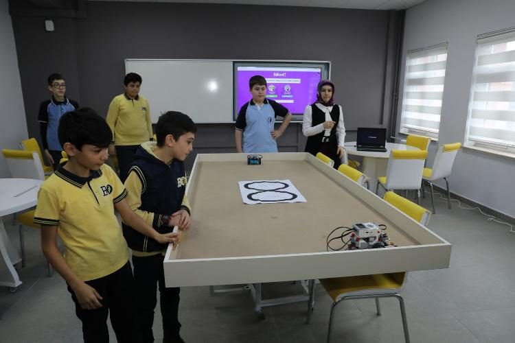 Laboratuvar ve teknoloji sınıfı hizmete girdi