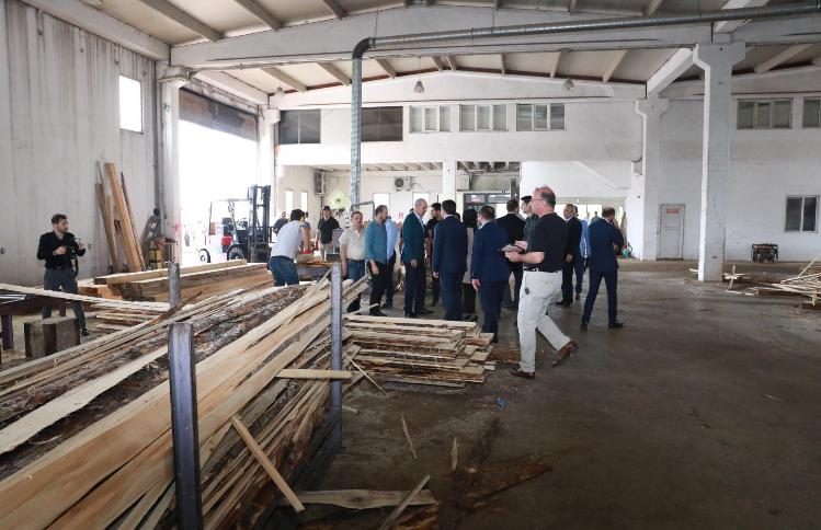 Kurtulmuş ve Kıran sel bölgesini gezdi
