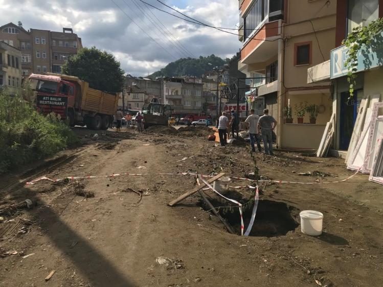 Sel sonrası temizlik çalışmaları gerçekleşti
