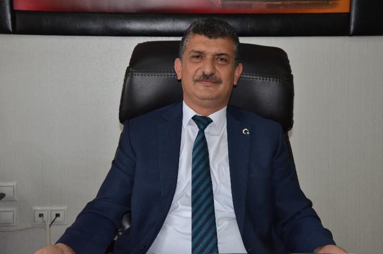 Müdür Atinkaya'dan öğrencilere "tatilde kitap okuyun" tavsiyesi