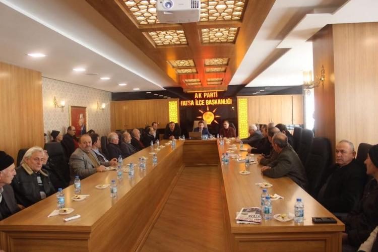 Mahalle başkanları ile referandum toplantısı yaptılar