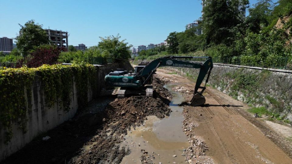 Fatsa Hasanoğlu deresinde kapsamlı ıslah çalışması yapılıyor