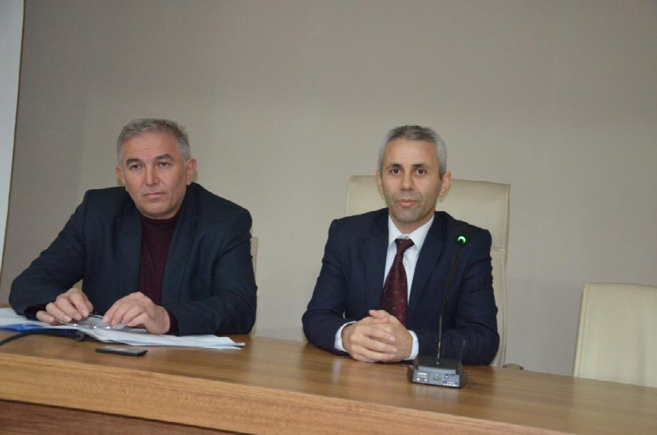 Nitratlı gübre atımı ile ilgili muhtarlara bilgi verildi