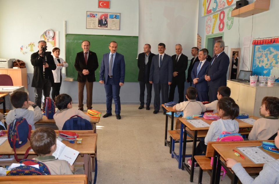 Vali Yavuz, Fatsa Dumlupınar İlkokulu’nu Ziyaret Etti