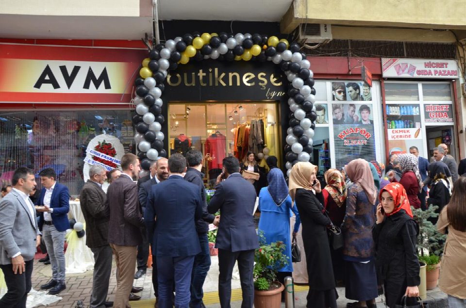 Butik Neşe Açıldı