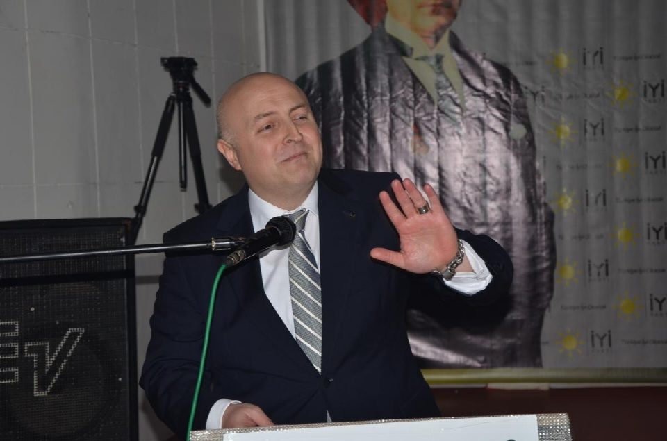 FATSA İYİ PARTİ’DEN GÖRKEMLİ KONGRE BURAK EROĞLU: ‘İKTİDAR IŞIĞINI FATSA’DA YAKTIK’