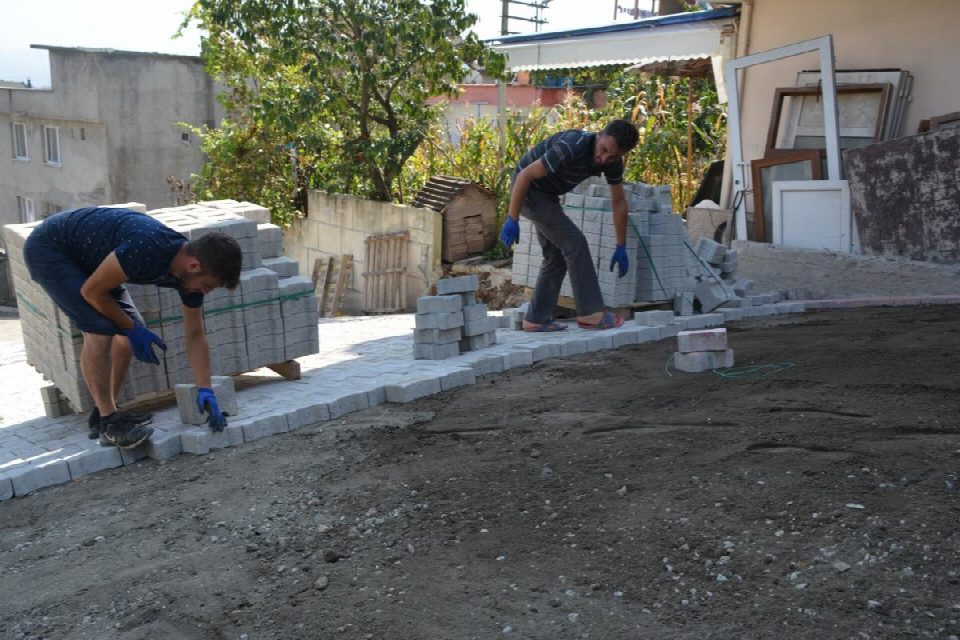 Parke yol çalışmaları hızla devam ediyor