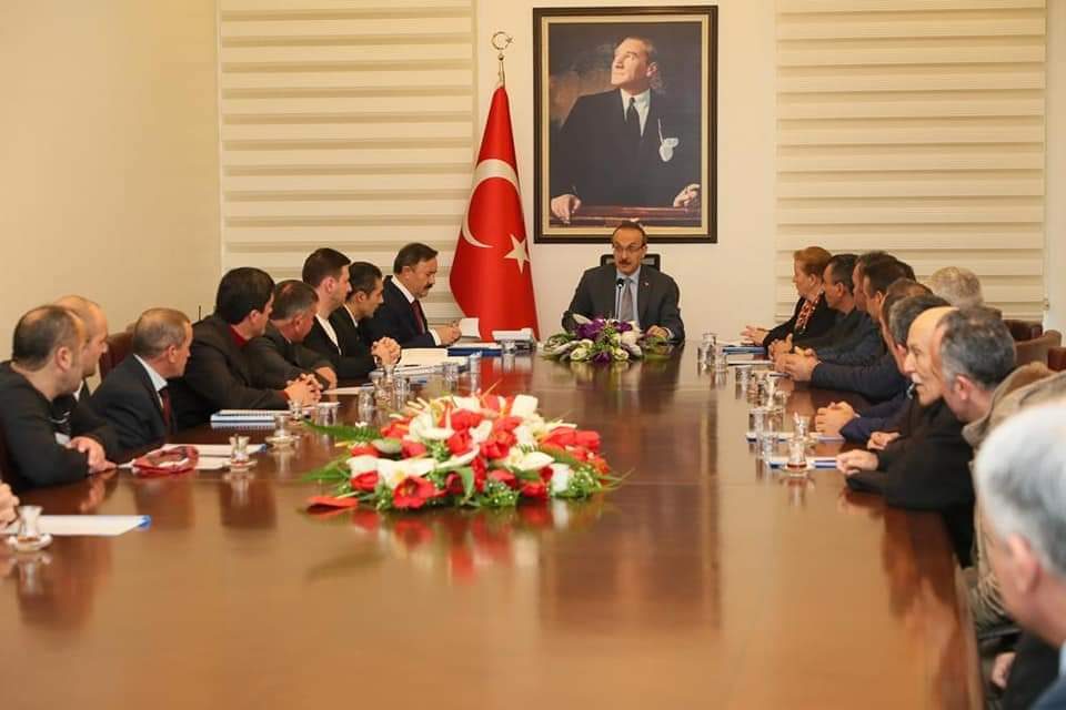 Vali Seddar Yavuz, muhtarları dinledi