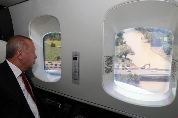 Cumhurbaşkanı Erdoğan, Afet Bölgesinde İncelemede Bulundu