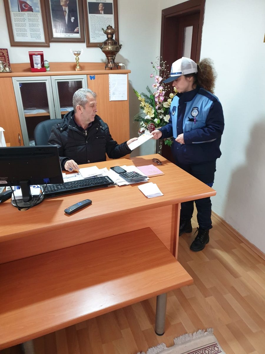 BÜYÜKŞEHİR, VİRÜSE KARŞI BİLGİLENDİRİCİ EL BROŞÜRLERİ DAĞITIYOR
