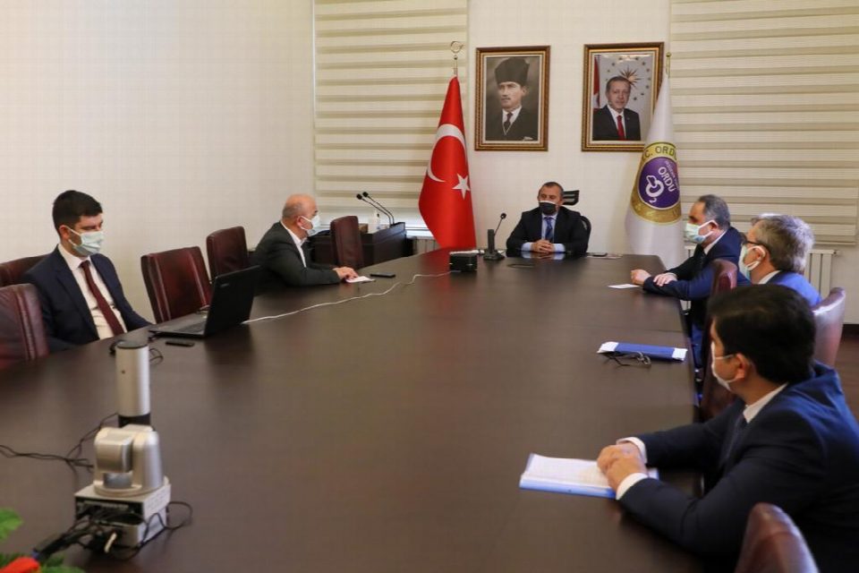 Vali Sonel, “Hastanelerimizde gece Saat 24.00’e kadar aşılama çalışmaları devam edecek”