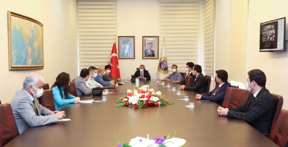 Vali Sonel, “Herkesin aşılarını yaptırmalarını arzu ediyoruz”