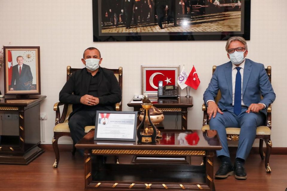 EYUDER, Vali Sonel’i “Yılın Mülki İdare Amiri Ödülü”ne Layık Gördü