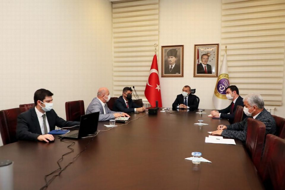 Vali Sonel, “60 yaş ve üzeri vatandaşlarımız 3. doz aşılarını mutlaka yaptırsınlar”