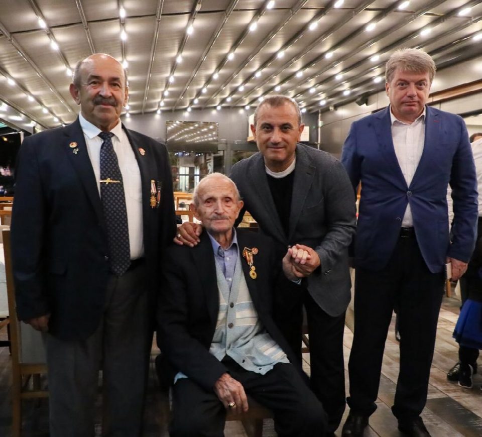 Vali Tuncay Sonel, yemek programında gazilerimiz ve aileleri ile bir araya geldi
