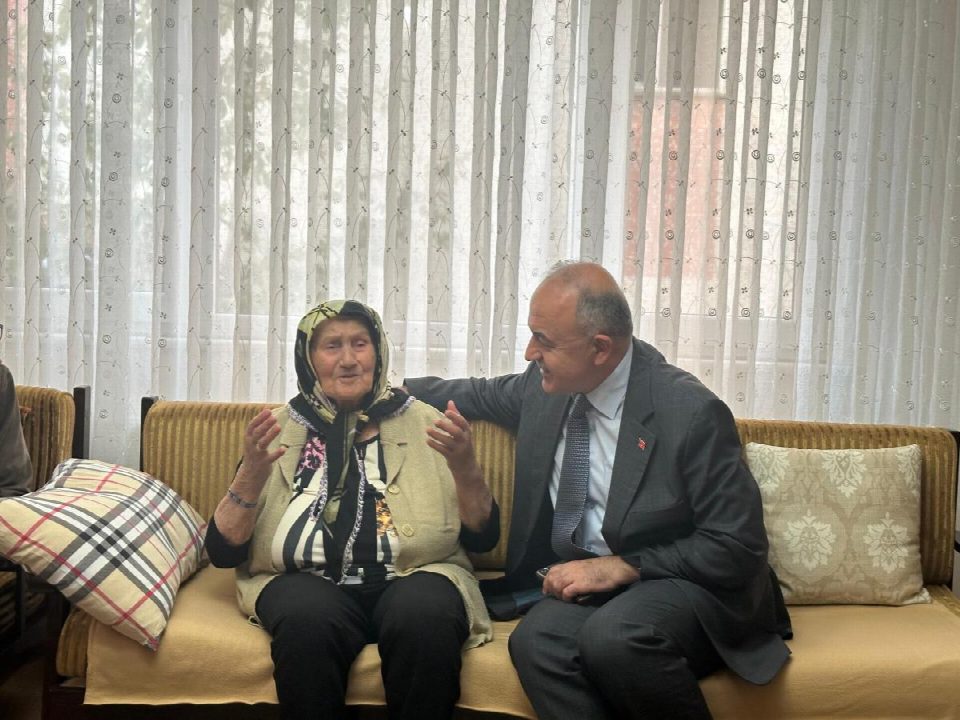 Vali Erol, Cumhuriyet çınarlarını ziyaret etti