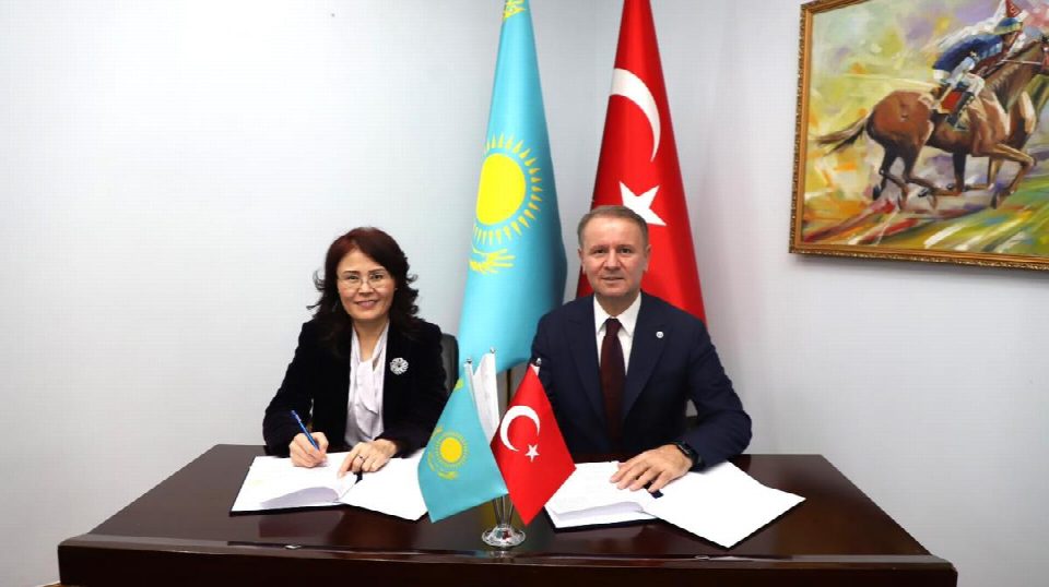 ORDU ÜNİVERSİTESİ İLE HOCA AHMET YESEVİ ULUSLARARASI TÜRK- KAZAK ÜNİVERSİTESİ ARASINDA İŞ BİRLİĞİ PROTOKOLÜ İMZALANDI