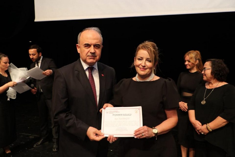 Vali Erol, koruyucu aile günü kutlama programına katıldı