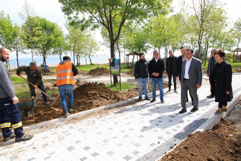 Uzunkum plajı mesire alanı modern bir görünüme kavuşuyor