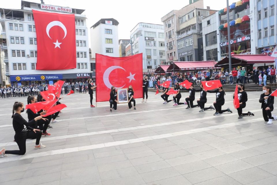 Fatsa Cumhuriyetin 97.yıl coşkusunu doyasıya yaşadı