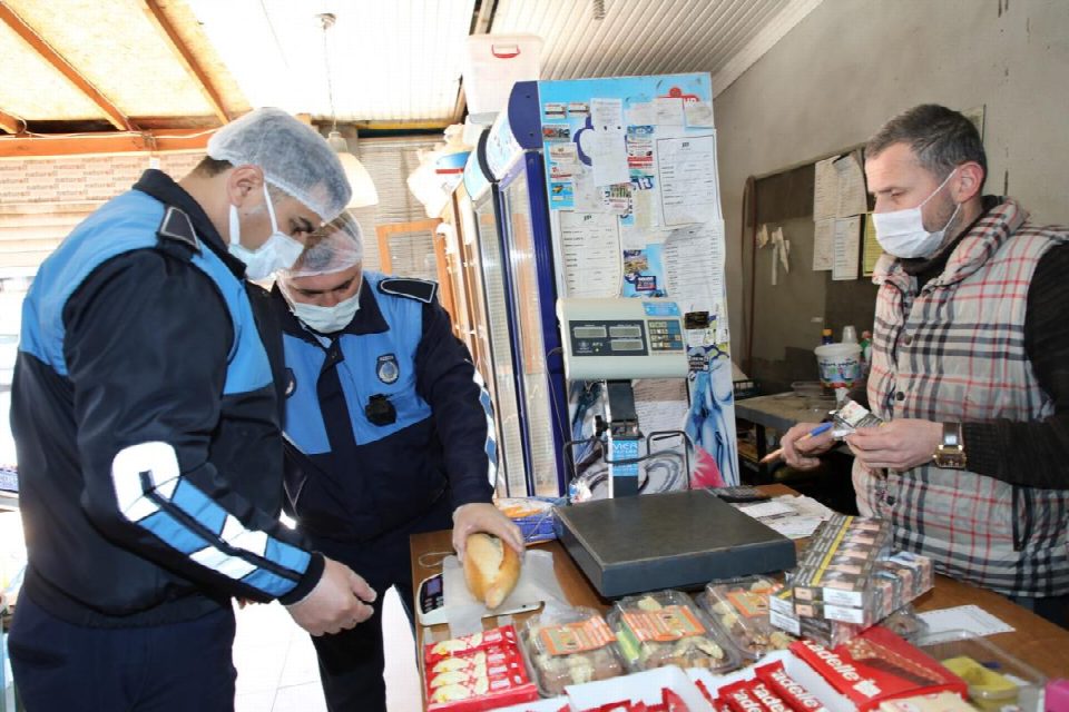 Fatsa Belediyesi zabıtası fırın ve marketleri denetledi