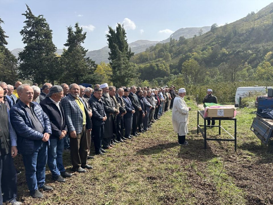 Musa Aydoğan’ın annesi Emine Aydoğan son yolculuğuna uğurlandı