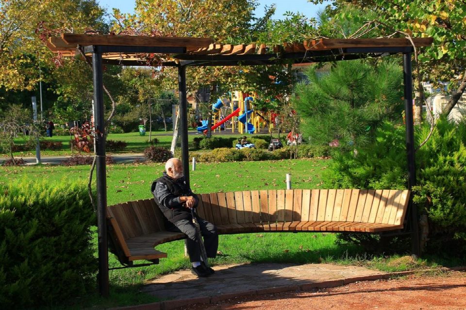 BÜYÜKŞEHİR PARKLARI ELDEN GEÇİRİYOR