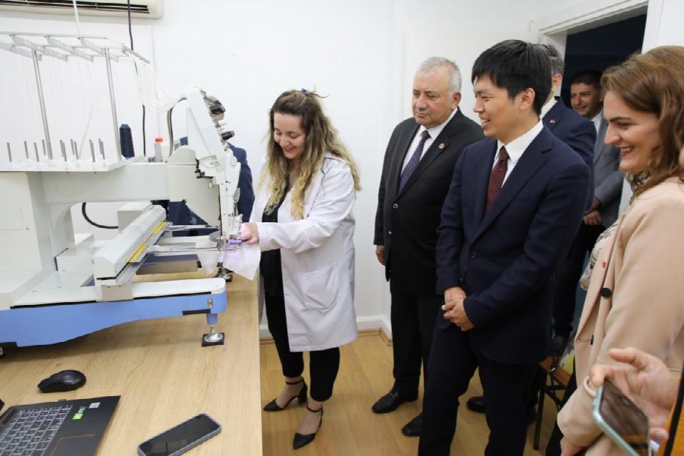 Japon Diplomattan Fatsa Kadın Mesleki Eğitim Merkezinin istihdamına övgü