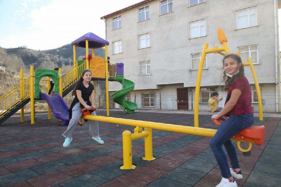 Ilıca’ya yapılan yeni park sevindirdi