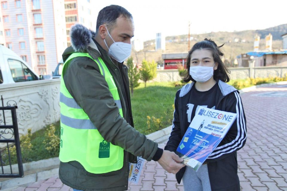 Gençler, lisezone dergisini beğendi