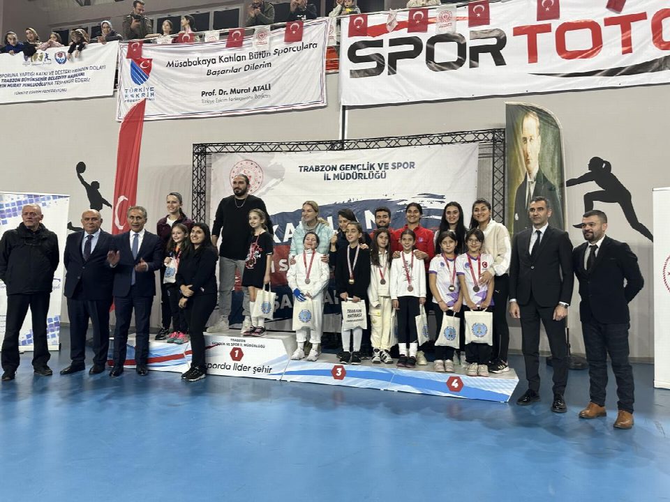 ESKRİM’DE ORDUYA 3 MADALYA
