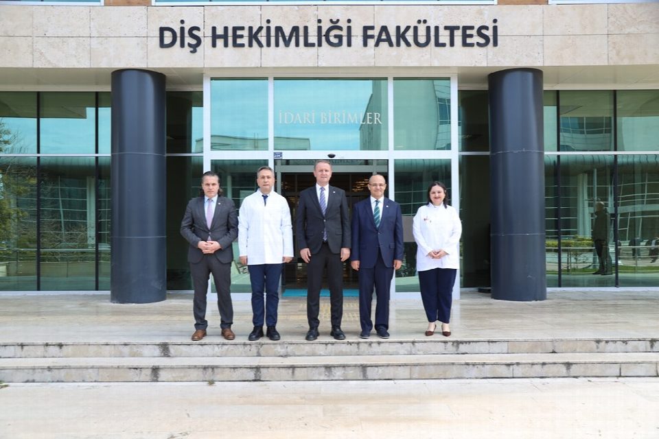 Rektör Baş, Diş Hekimliği Fakültesinde İncelemelerde Bulundu