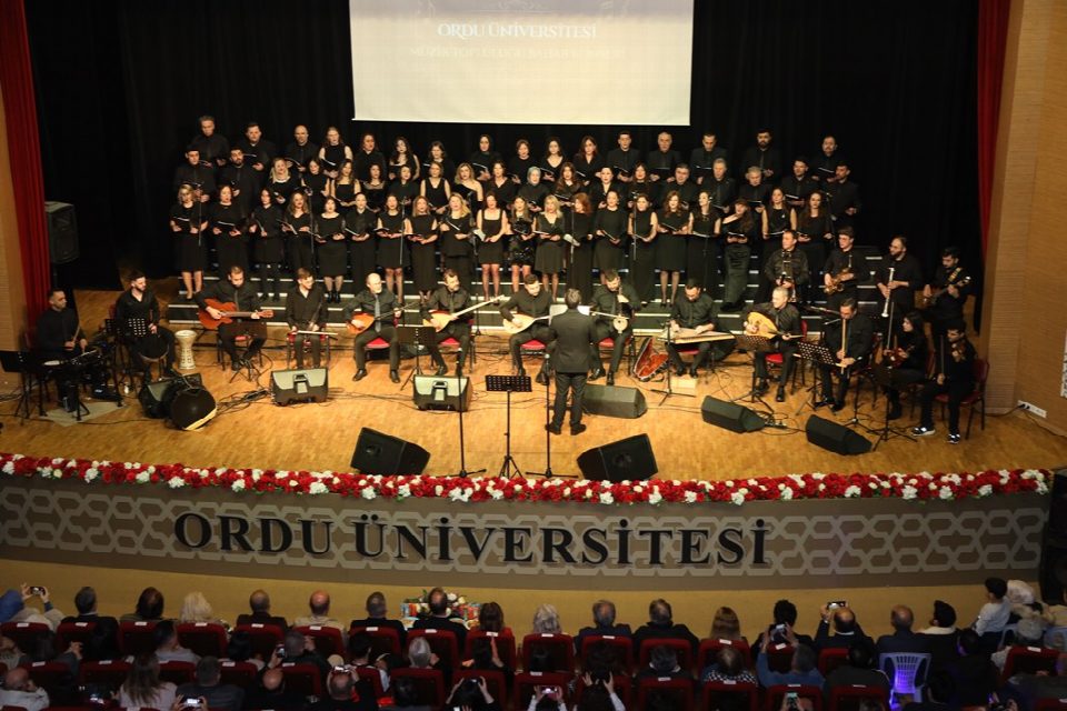 “Ordu Üniversitesi Müzik Topluluğu” İlk Konserini Verdi