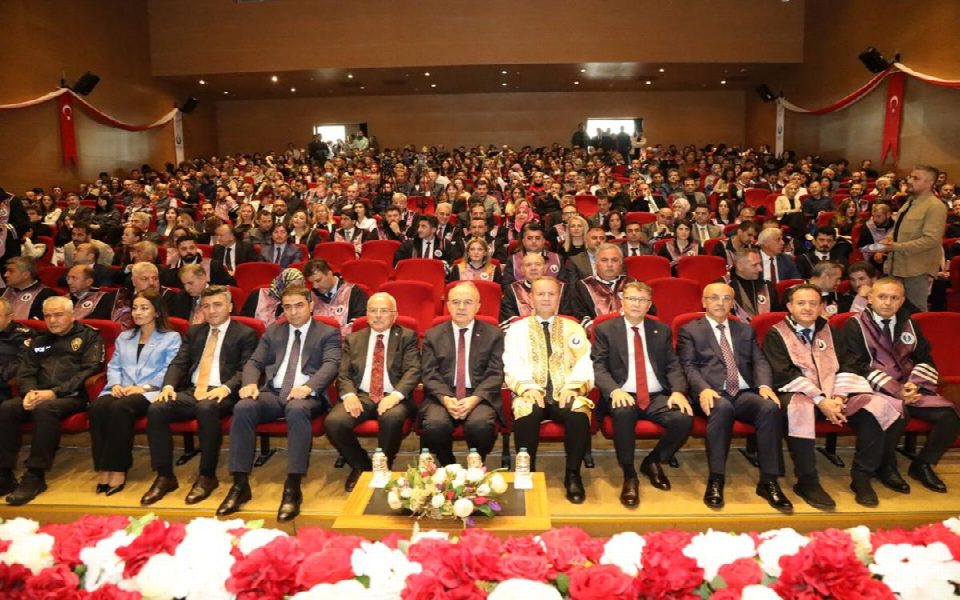 Ordu üniversitesi 2025-2026 akademik yılı açılış töreni gerçekleştirildi