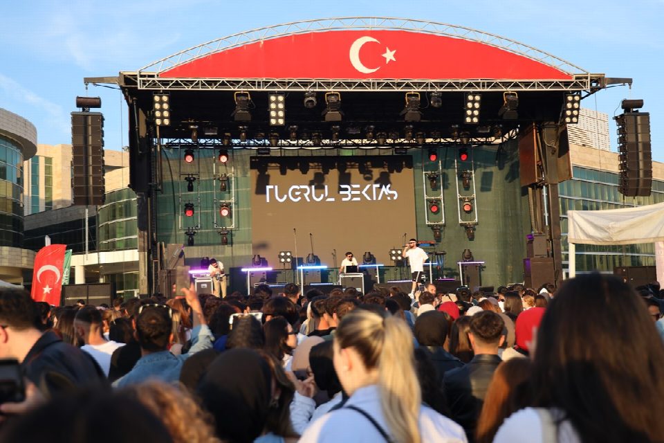 ODÜ BAHAR ŞENLİKLERİ KÖFN KONSERİ İLE SONA ERDİ