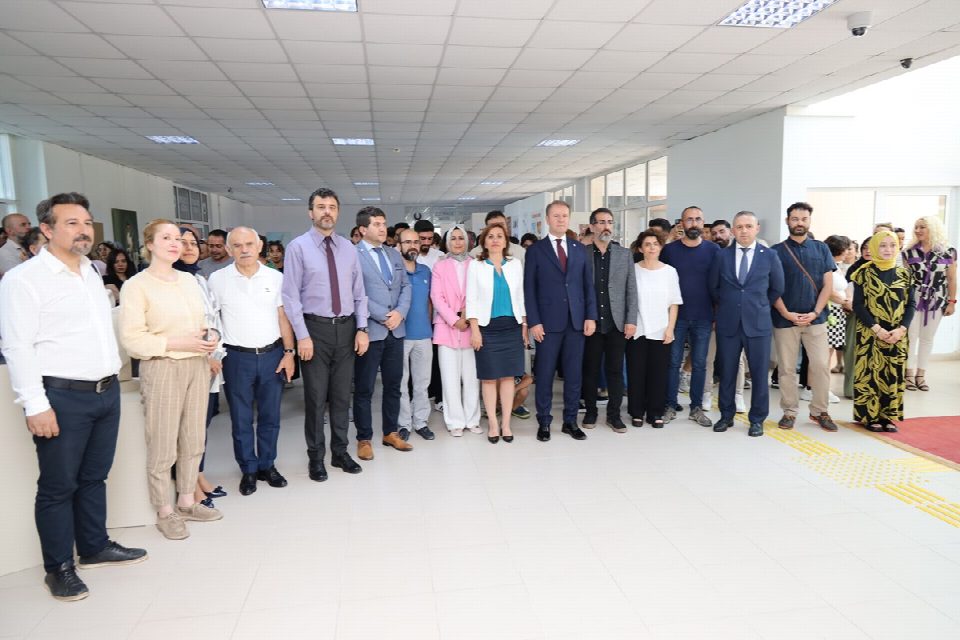 Güzel Sanatlar Fakültesi 2024 yılı mezuniyet sergisinin açılışı gerçekleştirildi