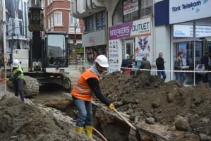 REŞADİYE CADDESİ’NDE SU ALTYAPI YENİLEME ÇALIŞMASI DEVAM EDİYOR